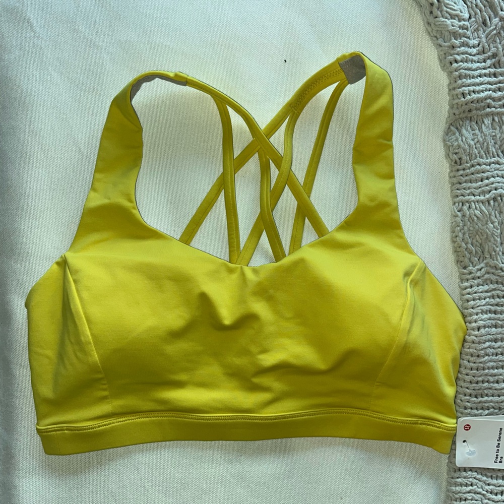 Lululemon Free to Be Serene NWT